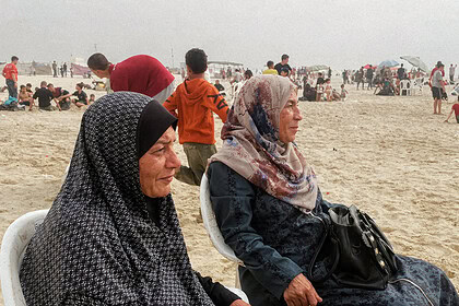 Gazze’de Çadır Sıcağından Sahile Kaçış: Filistinli Ailelerin Deniz Kıyısındaki Umut Nöbeti!