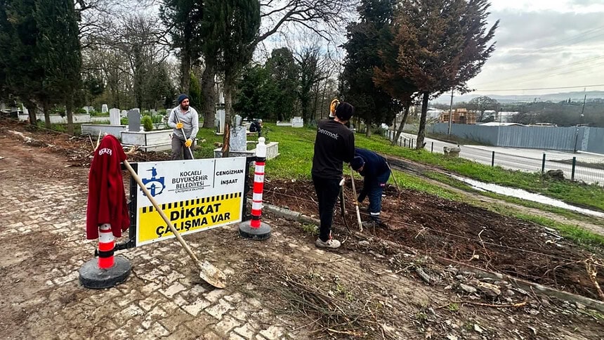 Gebze Pelitli Mezarlığı Yenileniyor: Tel Çit Ve Panel Kurulumu