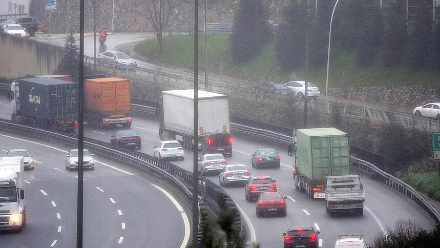 Gebze-İzmit Arası Trafik Yoğunluğu: Hangi Saatlerde Yola Çıkmamalısınız?