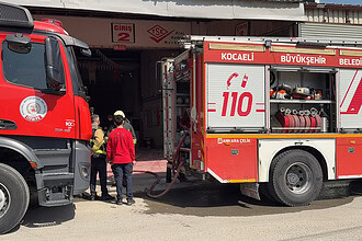 Gebze’de Takograf Servisinde Korkutan Yangın!