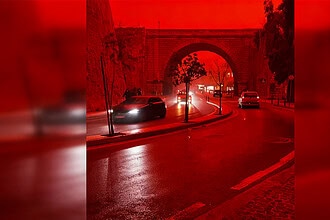 Girit Adası'nda Çöl Tozu Alarmı: Uçuşlar Aksadı, Halk Uyarıldı