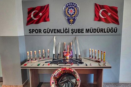 Deplasman Otobüsü Değil Cephanelik!