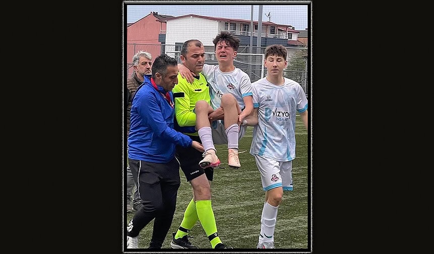 Kocaeli U15 Ligi'nde Alkışlanacak Hareket: Hakem Sakatlanan Futbolcuyu Kucağında Taşıdı!