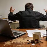 İnternette Hakaret Nereye Şikayet Edilir? Sosyal Medyada Küfür Etmenin Cezası Kaç TL?