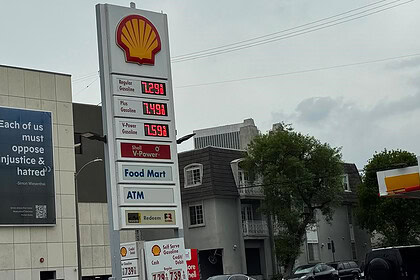 İran Savaşı Pompayı Vurdu: ABD'de Benzin Galon Başına 4 Doları Geçti