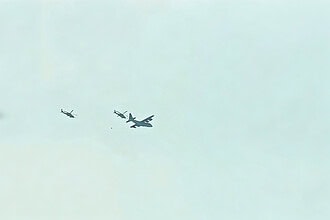 İran'da Düşen ABD Savaş Uçağının Pilotunu Arayan Helikopterlere Ateş Açıldı