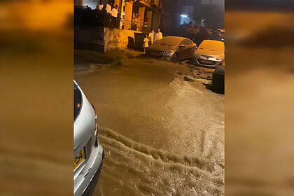 İsrail'de Su Baskını: İran Füzesi Bney Brak'ın Altyapısını Hedef Aldı
