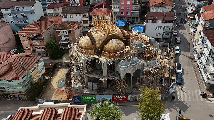 İzmit Kuruçeşme Merkez Camii İnşaatında Kritik Aşama