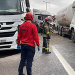 TEM Otoyolu Kocaeli Geçişinde Zincirleme Kaza: 2 Kişi Hayatını Kaybetti!