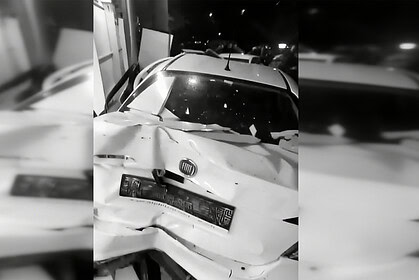 Gebze'de 4 Araca Çarpan Otomobil Markete Daldı: O Anlar Kamerada!
