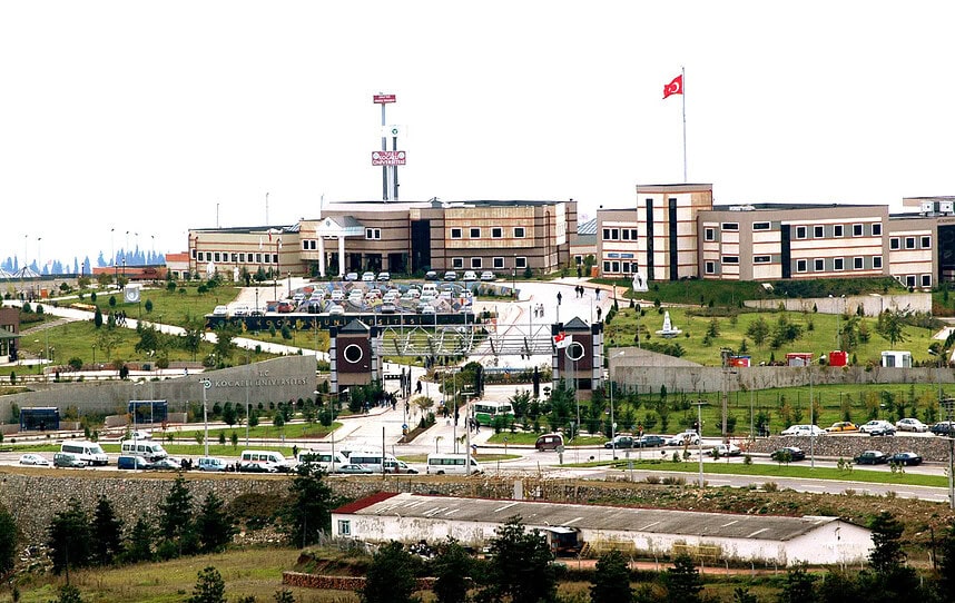 Kocaeli Üniversitesi (KOÜ) 2026 Yatay Geçiş Kontenjanları Başvuru Şartları ve Gerekli Belgeler