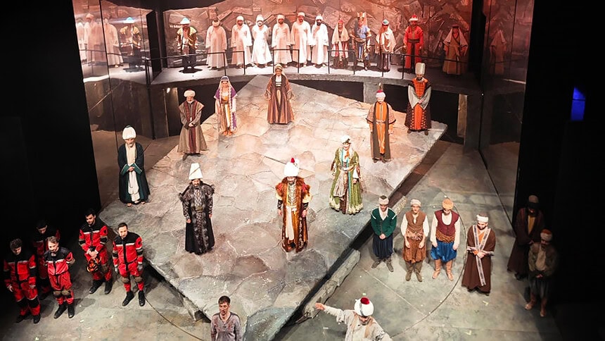 Kocaeli Şehir Tiyatroları Sinan Oyunu İle İstanbul Turnesini Sürdürüyor