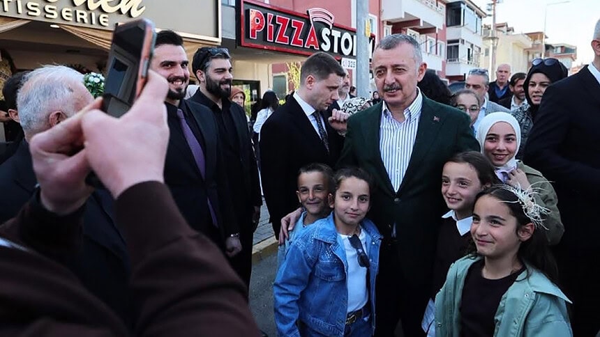 Kocaeli’de Başkan Tahir Büyükakın Mesaisi: Bir Günde 3 Açılışa Katıldı