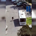 İsrail Konsolosluğu Yakınında Çatışma: 2 Polis Yaralandı, 1 Saldırgan Ölü Ele Geçirildi! VURULMA ANI KAMERALARDA