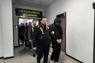 Kocaeli Merkezli 9 İlde Dev Siber Operasyon: "Matrix-5" Kripto Vurgununa 19 Tutuklama!