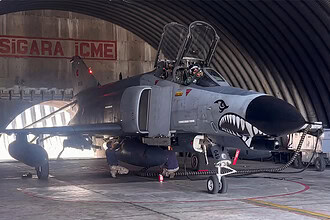 MSB'den Karadeniz'de F-4E Savaş Uçakları İle Eğitim Uçuşu