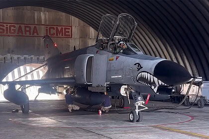 MSB'den Karadeniz'de F-4E Savaş Uçakları İle Eğitim Uçuşu