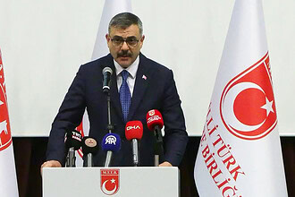 Mustafa Çiftçi "Siyaset Okulu" Açılışında Gençleri Uyardı