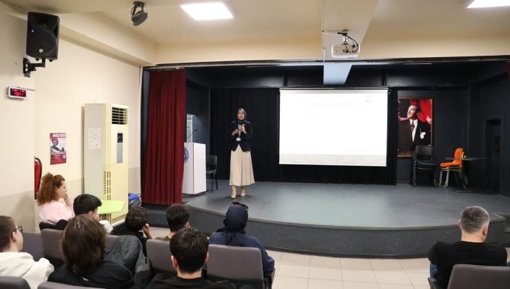 İzmit Belediyesi'nden Gençlere Sağlıklı Yaşam Rehberi: Fen Lisesi'nde Obezite Semineri!