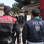 Veliler Tedirgin, Polis Nöbette: Kocaeli’deki Okul Çevrelerinde "Sıfır Tolerans" Dönemi!