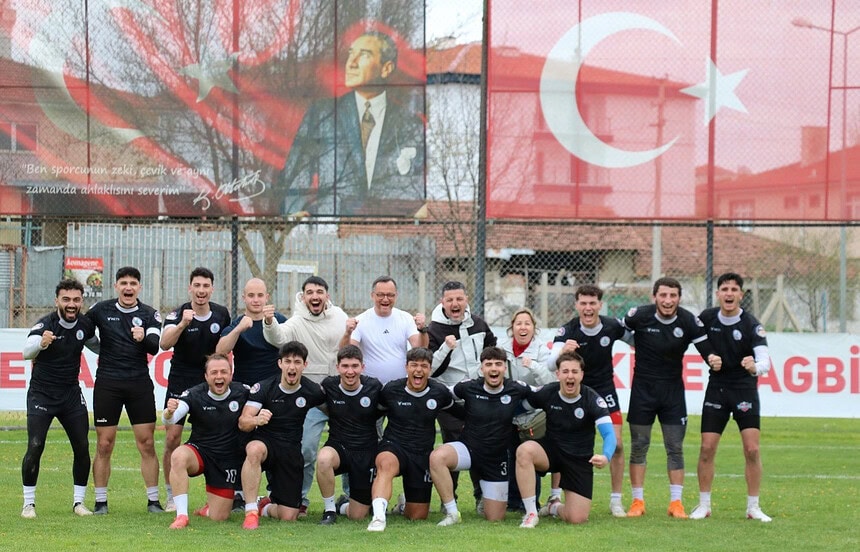 Körfez Gençlerbirliği Ragbi’de Zirveye Demir Attı: Erkeklerde Birincilik Kadınlarda Üçüncülük