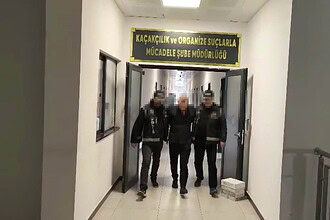 İzmit'te Sahte Avukat Kimlikli Firariye Özel Harekat Baskını: 15 Yıl Cezası Vardı