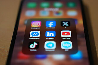 Sosyal Medya Devleri Türkiye'de Ofis Bile Kurmadı: 200 Milyar Liralık Reklam Parası Nereye Gidiyor?