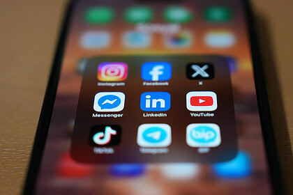 Sosyal Medya Devleri Türkiye'de Ofis Bile Kurmadı: 200 Milyar Liralık Reklam Parası Nereye Gidiyor?