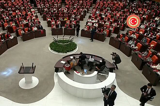 Doğum İzni Süreleri ve Sosyal Medyaya 15 Yaş Düzenlemesinde Yeni Dönem
