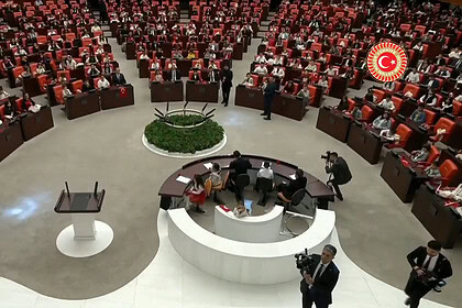Doğum İzni Süreleri ve Sosyal Medyaya 15 Yaş Düzenlemesinde Yeni Dönem