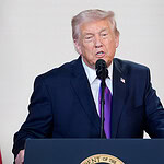 Trump’tan İran’a Tam Ambargo Kararı: "Tek Damla Petrol Satamayacaklar!"