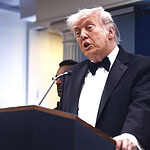 Trump İran Açıklaması Yaptı: Müzakere İsterlerse Bizi Arasınlar