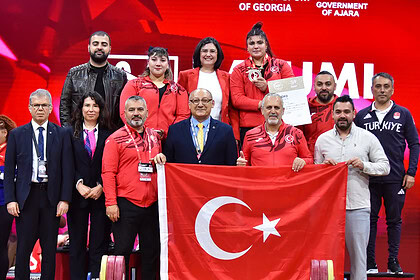 Tuana Süren'den Avrupa Rekoru: Halterde Bronz Madalya Geldi