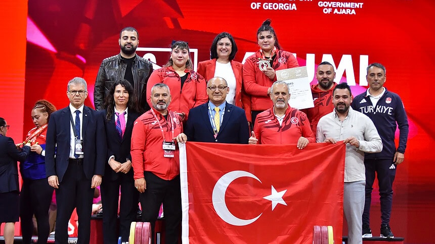 Tuana Süren'den Avrupa Rekoru: Halterde Bronz Madalya Geldi