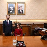 Kocaeli Valiliği’nde 23 Nisan Heyecanı: Vali Aktaş Koltuğunu Lidya Koç’a Devretti!