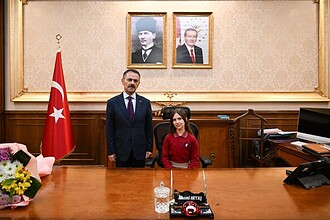 Kocaeli Valiliği’nde 23 Nisan Heyecanı: Vali Aktaş Koltuğunu Lidya Koç’a Devretti!