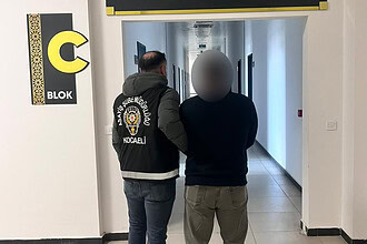 Yağma Suçundan Aranıyordu: 10 Yıl Kesinleşmiş Cezası Bulunan Ş.K. Yakalandı!