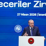 yapay-zeka-donusumu-erdogandan-karanlik-fabrika-uyarisi