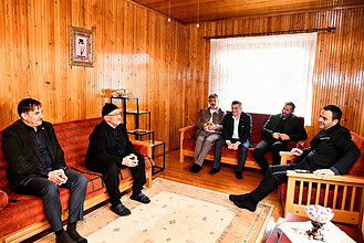 Başiskele Belediye Başkanı Yasin Özlü’den Hasta ve Yaşlı Vatandaşlara Vefa Ziyareti