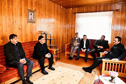 Başiskele Belediye Başkanı Yasin Özlü’den Hasta ve Yaşlı Vatandaşlara Vefa Ziyareti