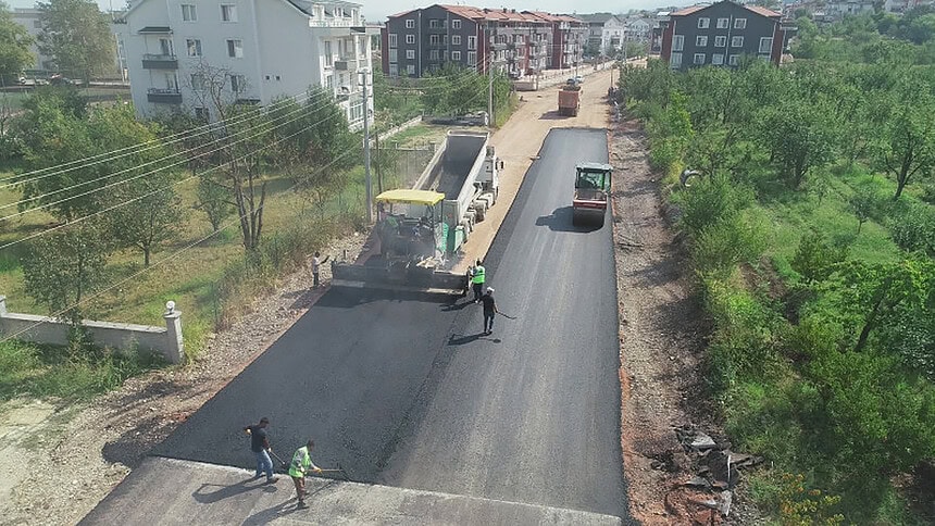 3 İlçede Yol Seferberliği: 46 Bin Metrekare Parke