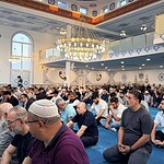 Almanya’da Müslümanlar, Bayram Namazı İçin Brühl Camii’ne Akın Etti