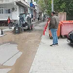 Karamürsel’de Altyapı Kazası: Ana Su Borusu Patladı!