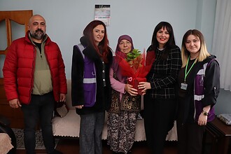 İzmit Belediyesinden Kırsaldaki Annelere Özel Sürpriz: Başkan Hürriyet’in Mektubu Köylere Ulaştı