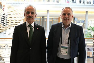 Bakan Uraloğlu, UIC Genel Direktörü Davenne İle Bir Araya Geldi