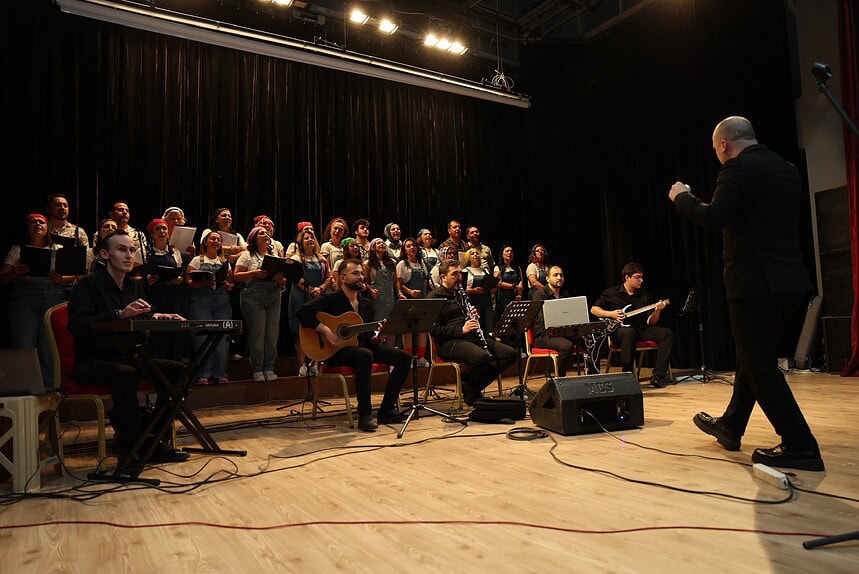Körfez’de Anlamlı Gece: 90’lar Pop Alaturka Konseri Sokak Hayvanları İçin Düzenlendi