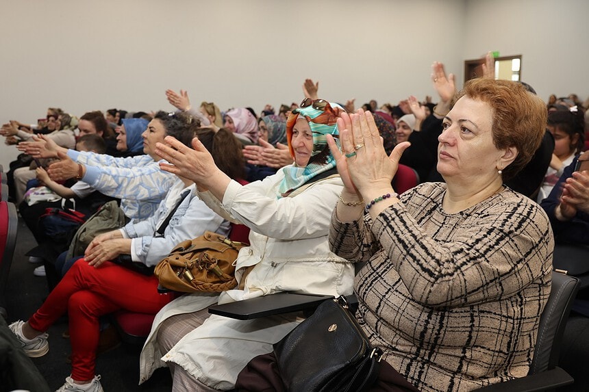 Büyükşehir’den Kadınlara Özel Seminer: Sağlıklı Yaşam ve Doğru Hareketin İpuçları