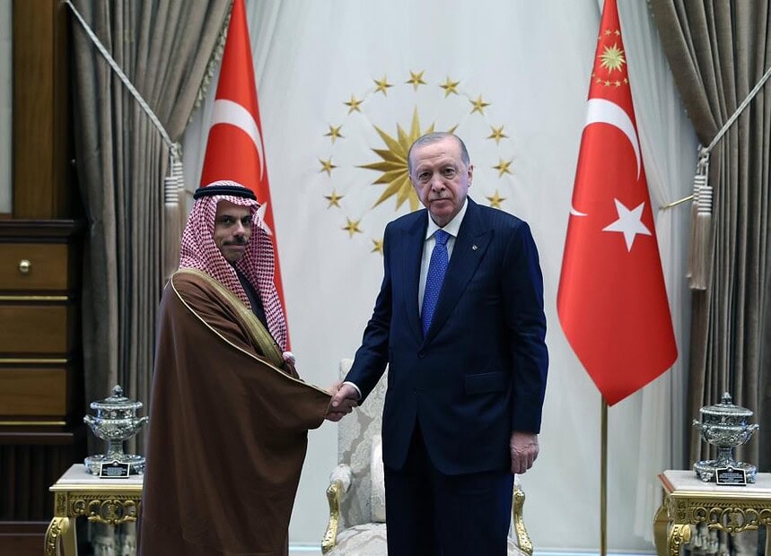 Cumhurbaşkanı Erdoğan, Suudi Arabistan Dışişleri Bakanı Ferhan'ı kabul etti