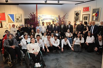 Sanat Engel Tanımaz: Darıca’da DAREN Kursiyerlerinden Muhteşem Sergi!