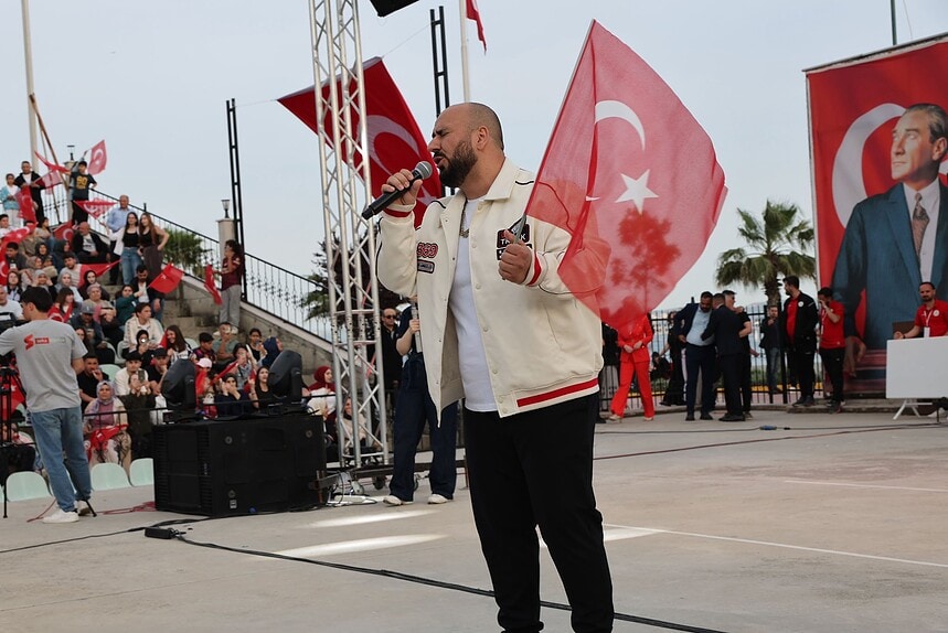 Darıca’da 2. Uluslararası Gençlik Şöleni’nde Erdal Toprak ve Burak King Rüzgarı!